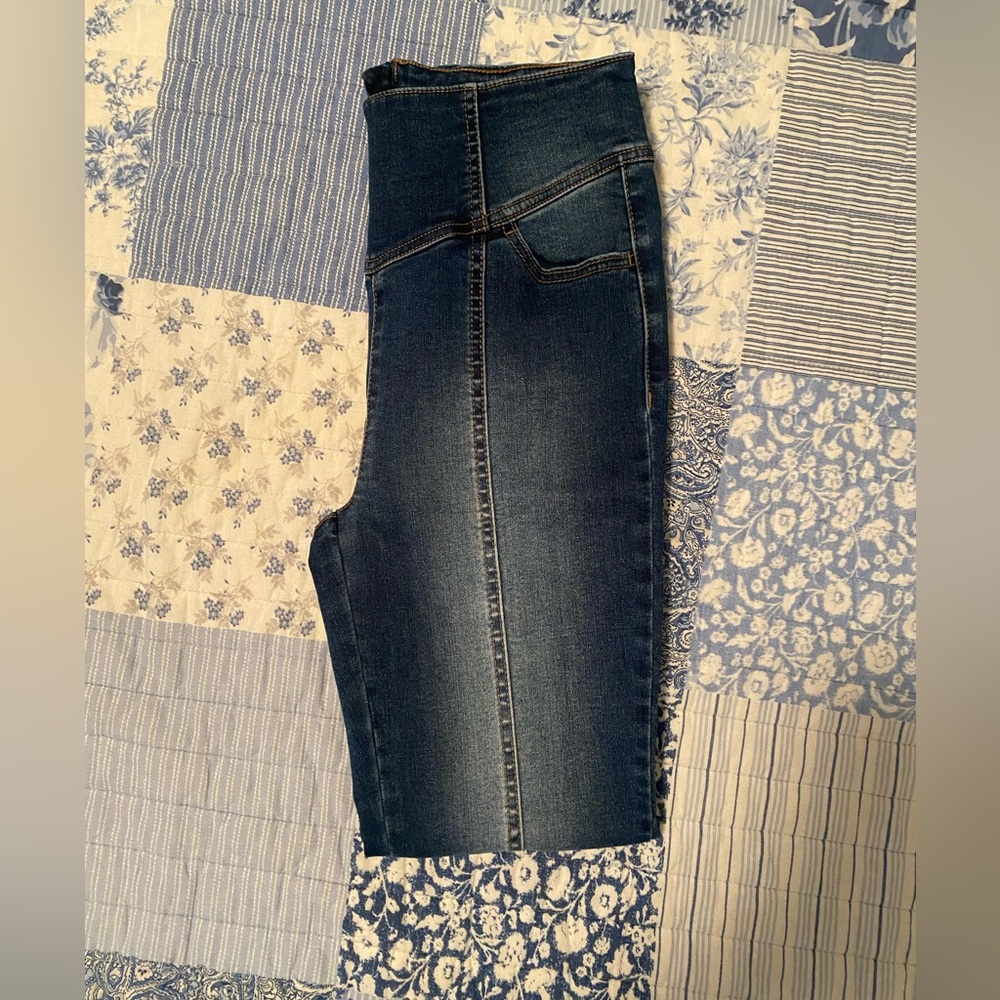 Fashion Nova High Rise Jeans No Back Pockets - Picture 6 of 6